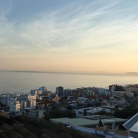Villa Del Mar: Luxurious Sea View Suite in Bantry Bay Cape Town Exterior photo