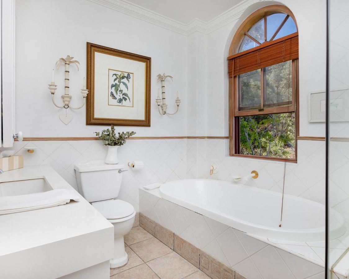 Villa Del Mar: Luxurious Sea View Suite in Bantry Bay Cape Town Exterior photo
