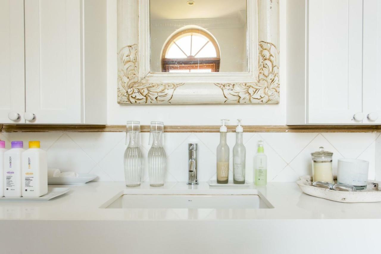 Villa Del Mar: Luxurious Sea View Suite in Bantry Bay Cape Town Exterior photo